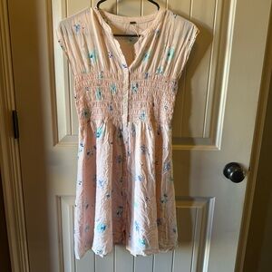 Free People Pale pink floral Babydoll Dress Size Small Juniors Womens Rayon